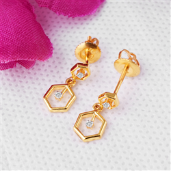 14k Yellow Gold Earring With Diamond