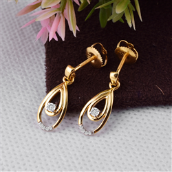 14k Yellow Gold Earring With Diamond