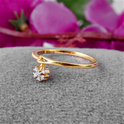 14k Yellow Gold Ring With Diamond